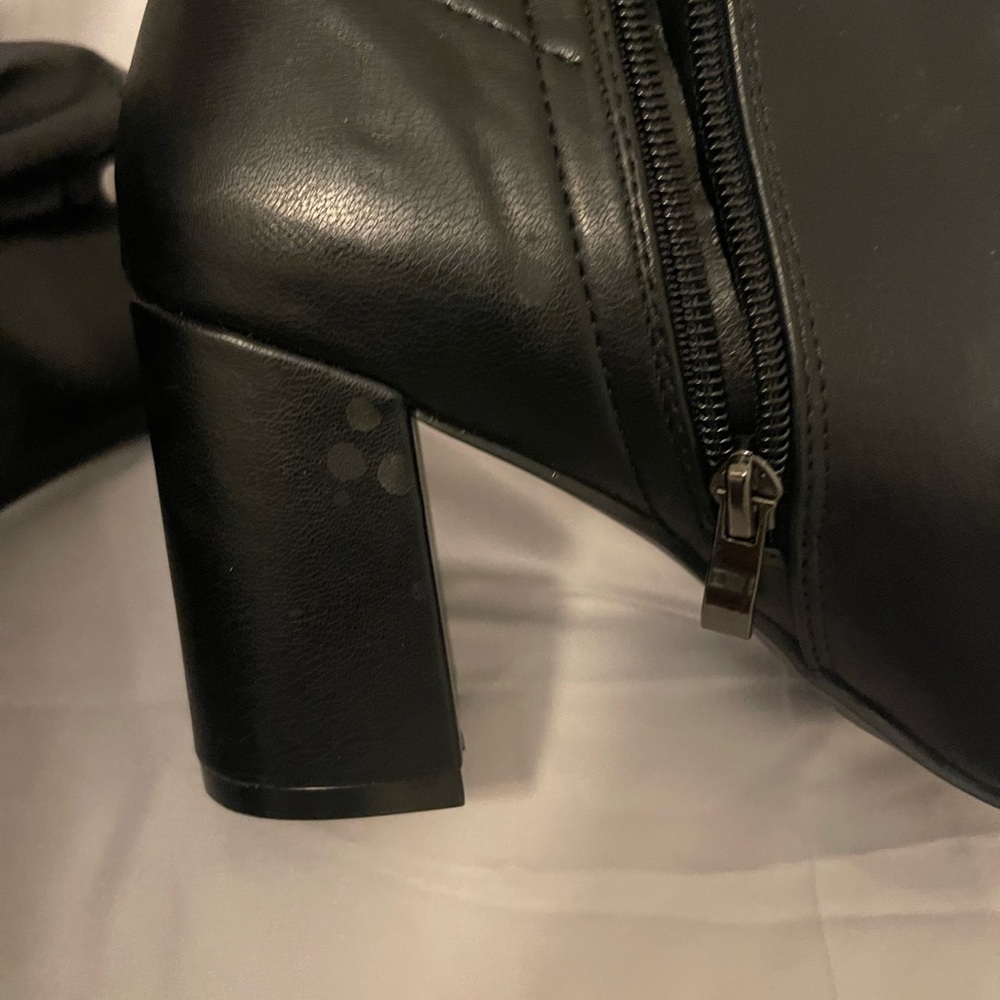 MIA Sleek Black Ankle Booties - Picture 4 of 10